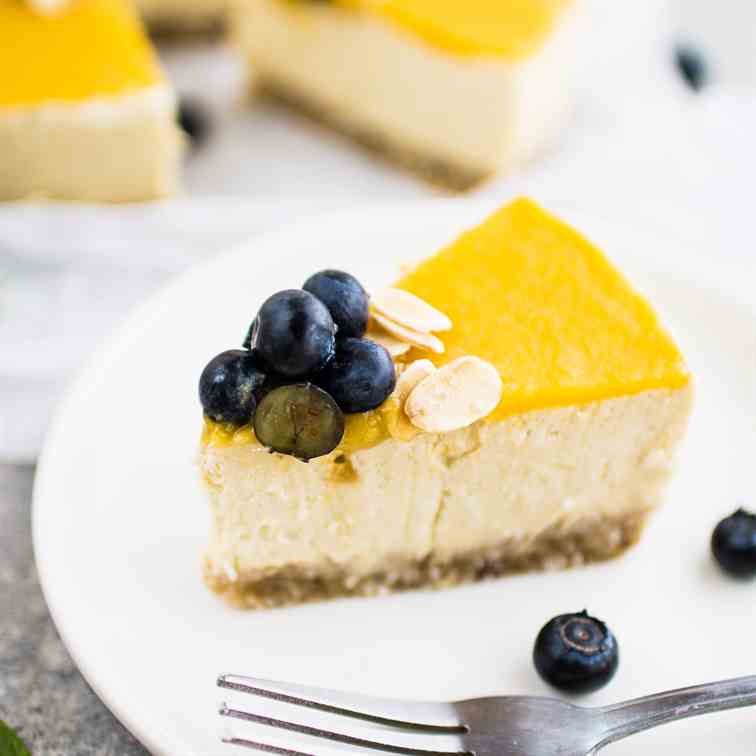 Vegan no-bake mango cheesecake