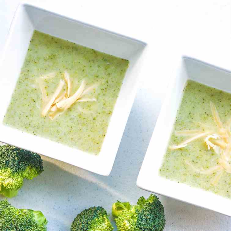 Light Cream of Broccoli Soup