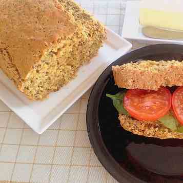 Red Quinoa Oatmeal Bread