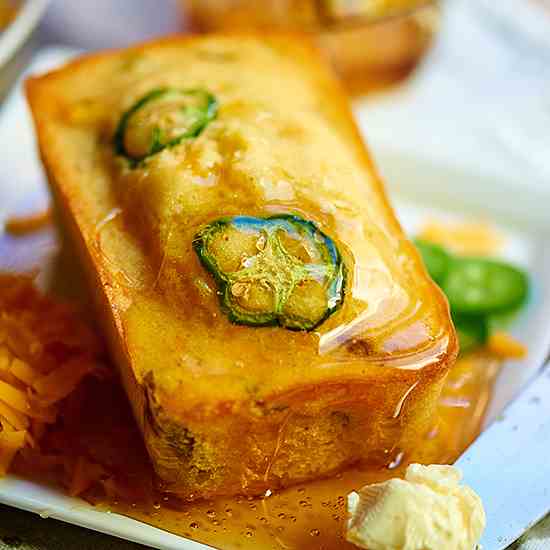 One Bowl Jalapeno Cheddar Cornbread