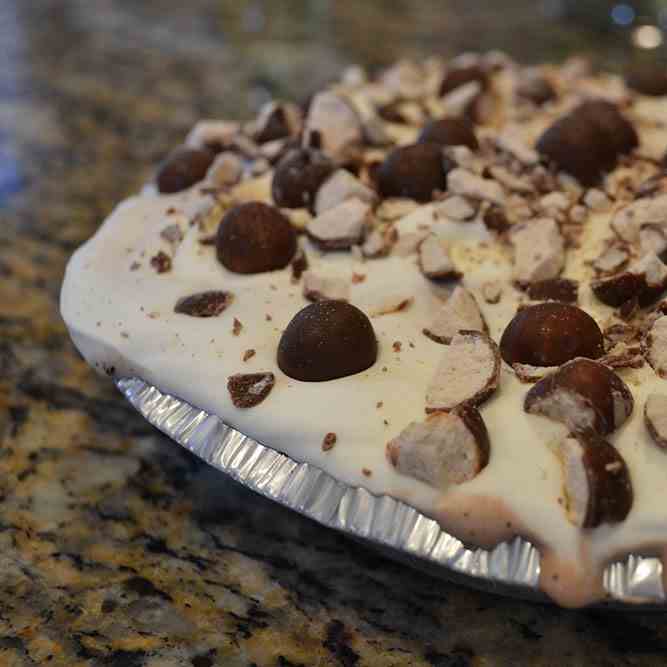 Easiest Ice Cream Pie