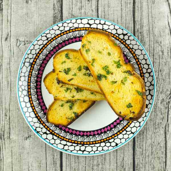 Classic Garlic Bread Recipe