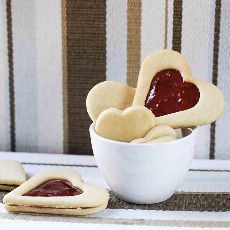 Linzer Sandwich Cookies with Strawberry Ja