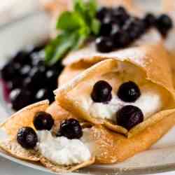 Oatmeal Crepes With Ricotta Filling