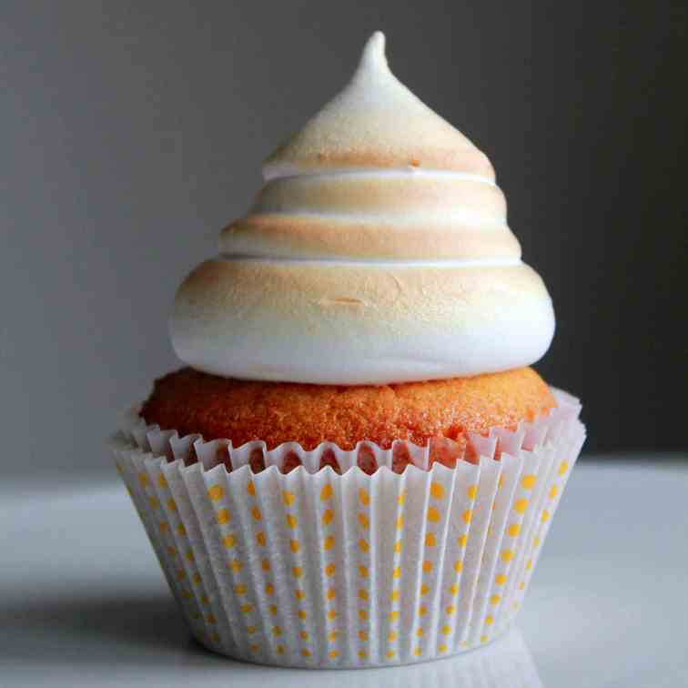 Vanilla Caramel Cupcake