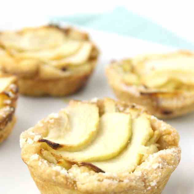 Caramelised apple tarts