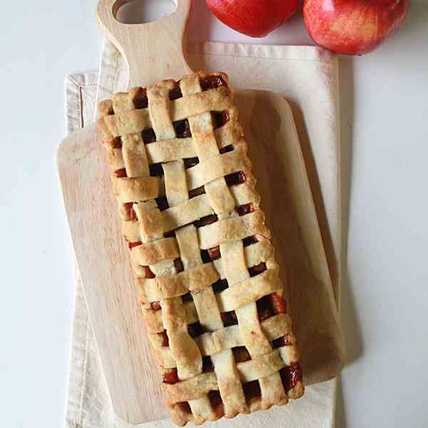 Maple apple lattice shortbread tart