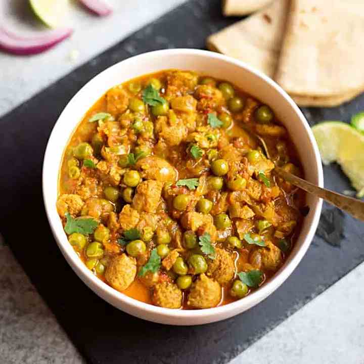 Soya Chunks Curry 