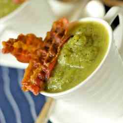 Courgette purée with bacon chips
