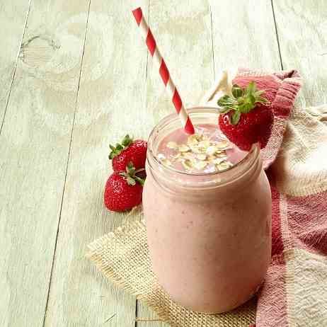 Drinks -Strawberry Oatmeal Smoothie-
