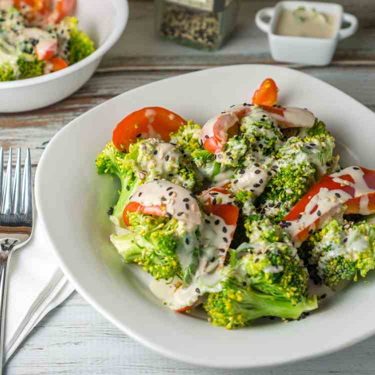 Veggies w-Greek Yogurt Tahini Sauce