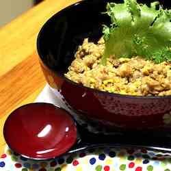 Stir fry soy bean sprouts and minced pork