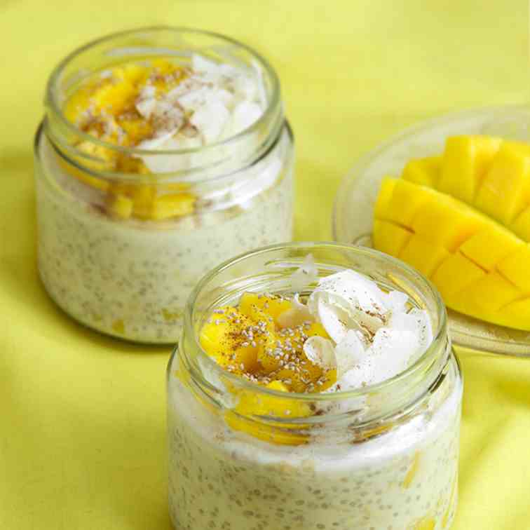 Mango Overnight Oats with Chia