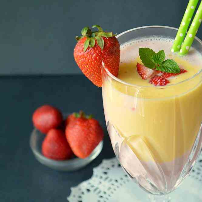 Strawberry and Mango Smoothie