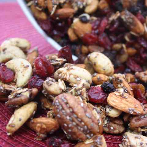 Apple Cinnamon Trail Mix