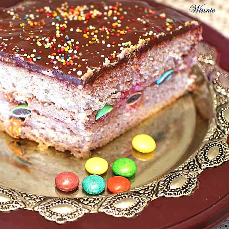 Strawberry Cake with chocolate and M&M