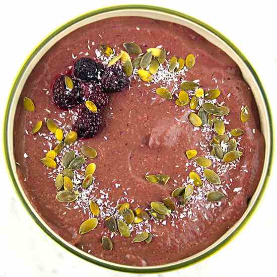 Blackberry Pie Smoothie Bowl