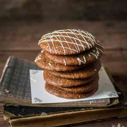 Soft almond cookies