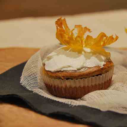 Goat cheese cupcake and Pineapple flower