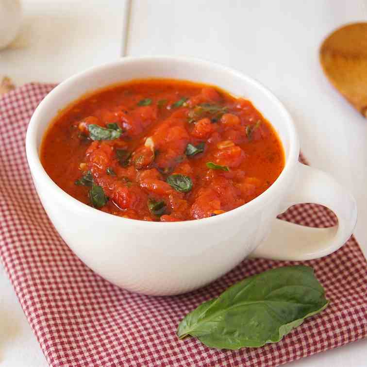 Homemade tomato sauce