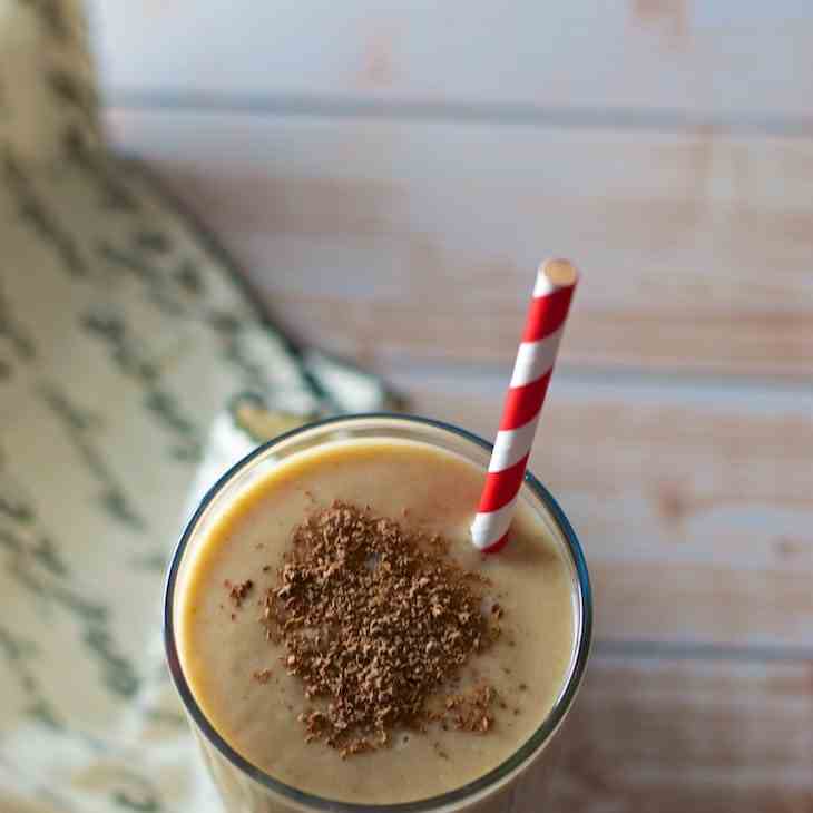 Date and Chikoo Smoothie