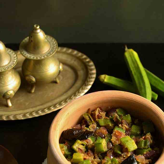 Okra cooked with dessicated coconut