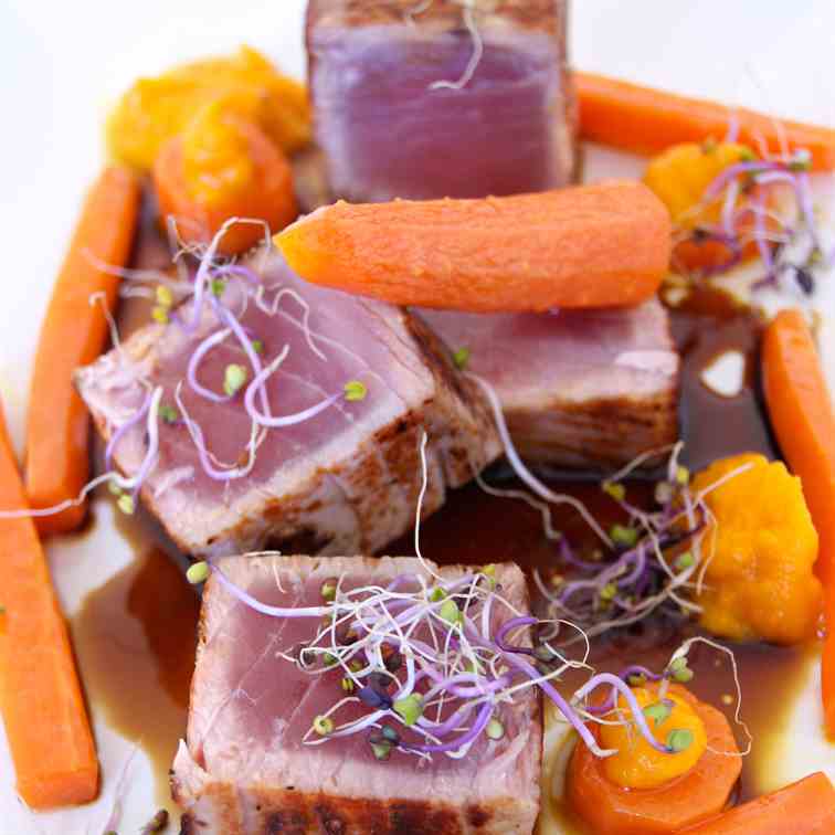 Tuna, carrot and caramel-soya sauce
