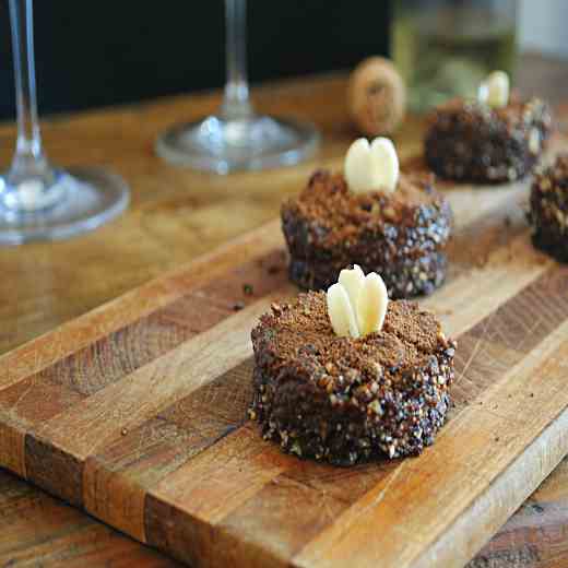 Raw chocolate tart