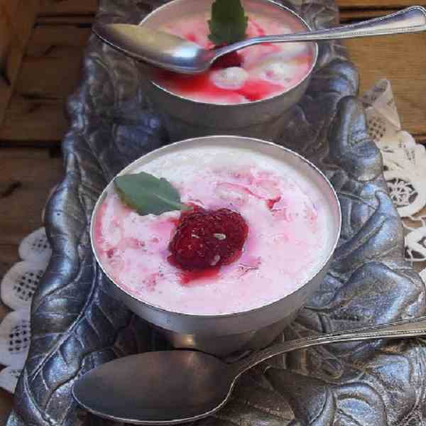 Yogurt Panna Cotta with Raspberry Coulis