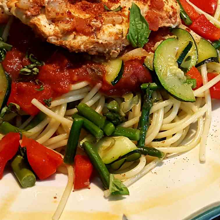 Pasta with Garden Fresh Tomato Basil Sauce