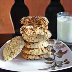 Pecan and Chocolate Chip Cookies