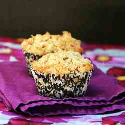 Golden Peach Crumble Muffins