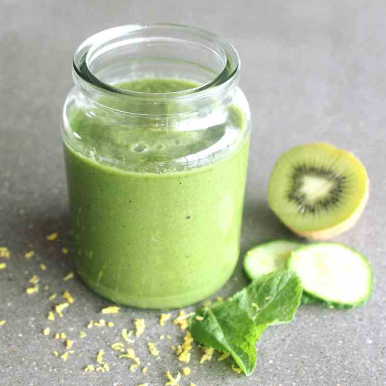 Minty Alkaline Kiwi Green Smoothie