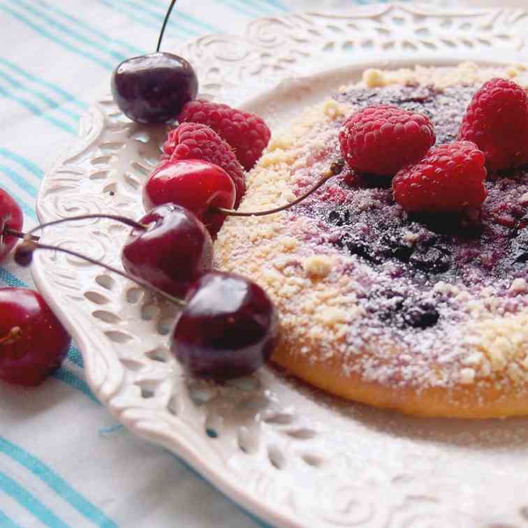 Blueberry and raspberry rolls