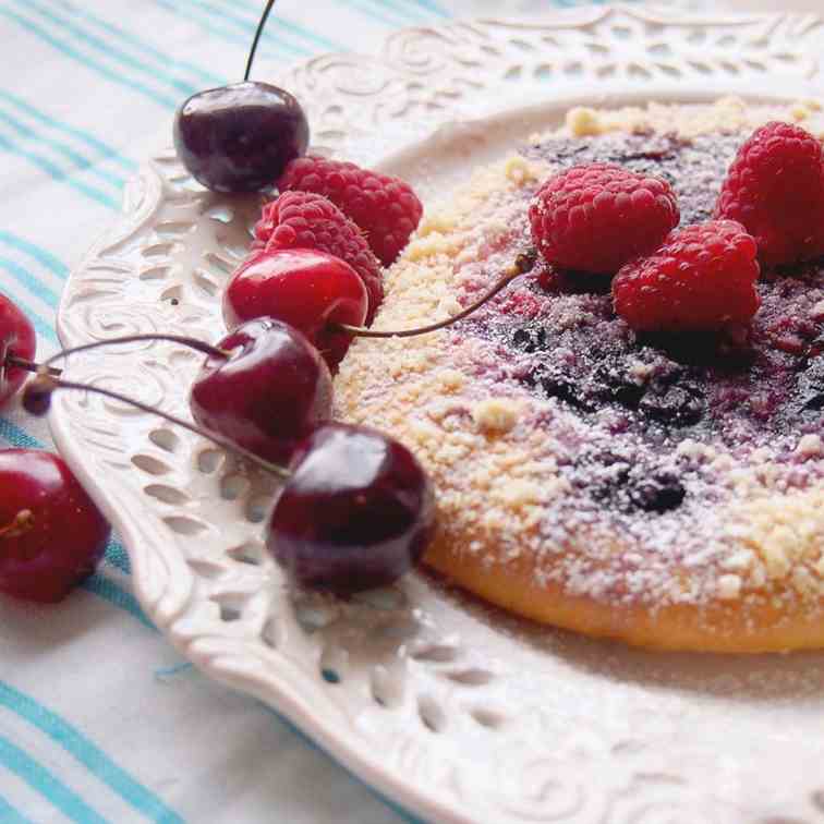  Blueberry and raspberry rolls