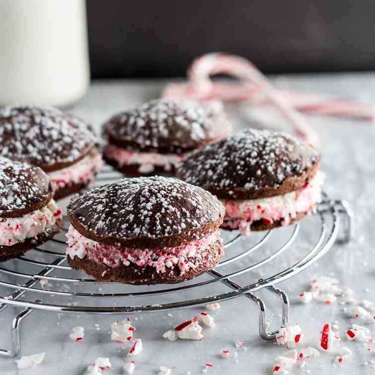 Chocolate Peppermint Whoopie Pies