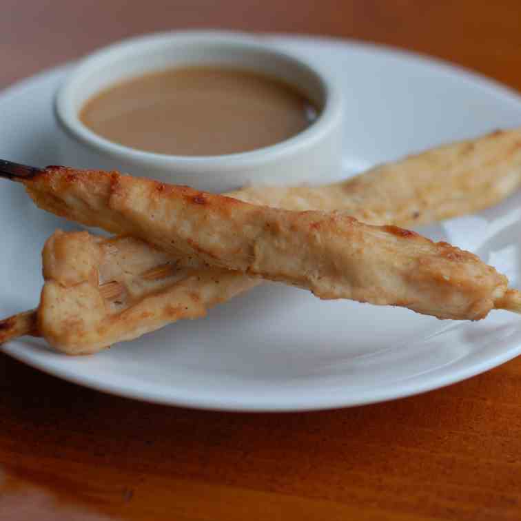 Chicken Satay with Peanut Sauce