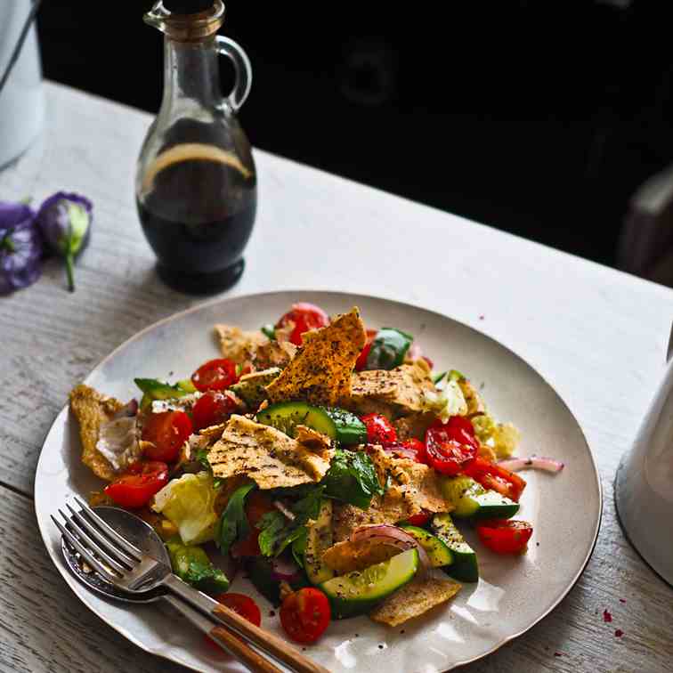 Crunchy and Fresh Fattoush Salad