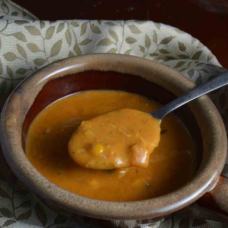 Slow Cooker Creamy Chicken and Corn Soup