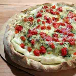 Stuffed Spinach Pesto Pizza