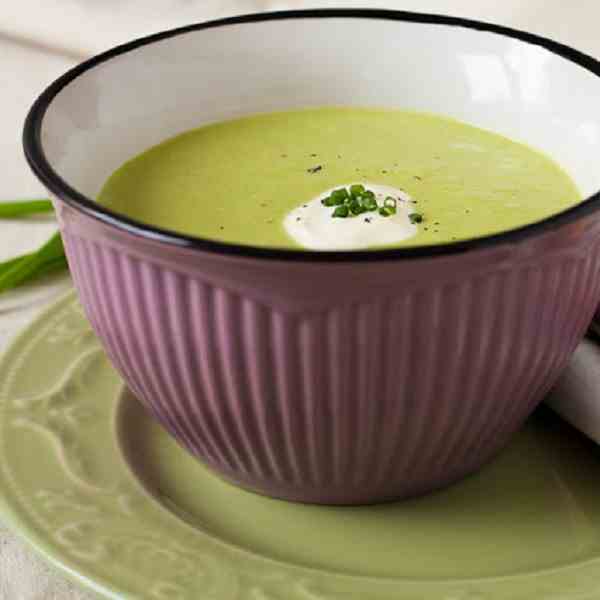 Easy Peas and Mozzarella Cream Soup