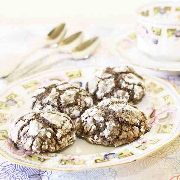 Chocolate Cloud Cookies