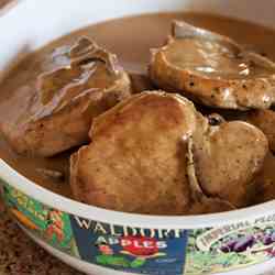 Pork Chops in Mushroom Gravy