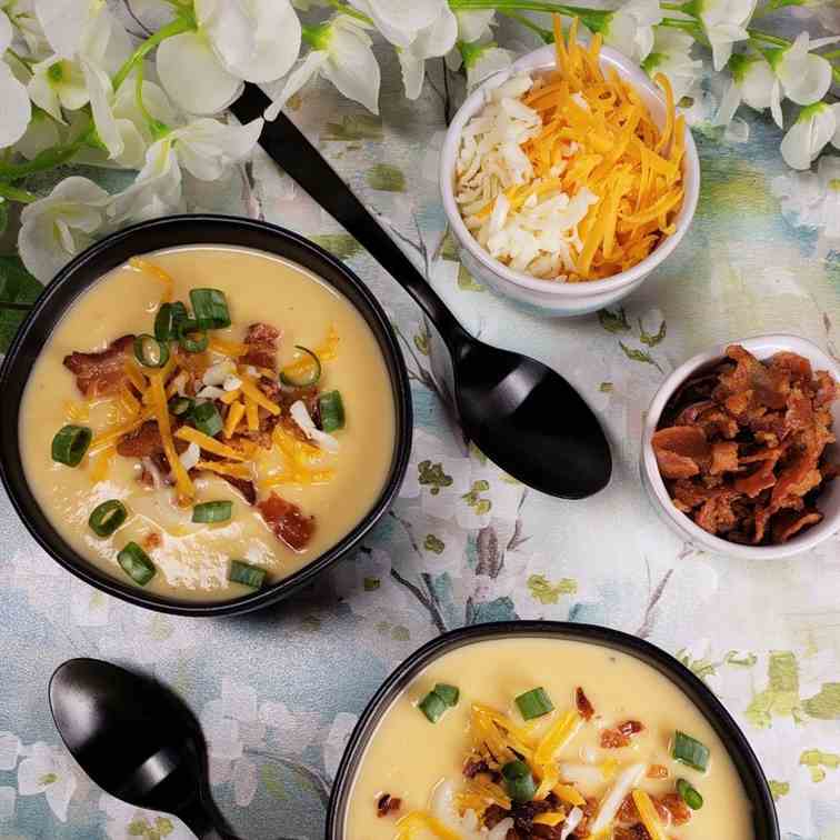 Low Carb Cheesy Cauliflower Soup