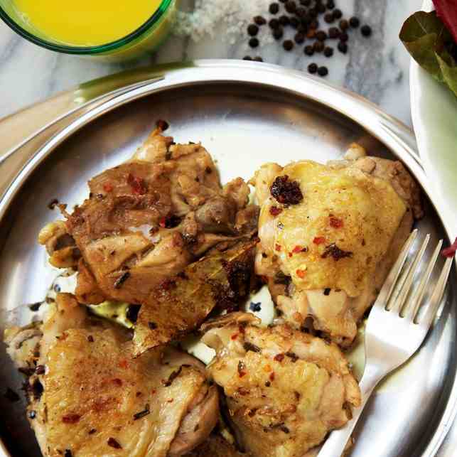 Chicken in aromatic sweet and sour sauce