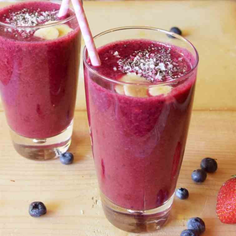 Beet Berry Smoothie (Vegan)