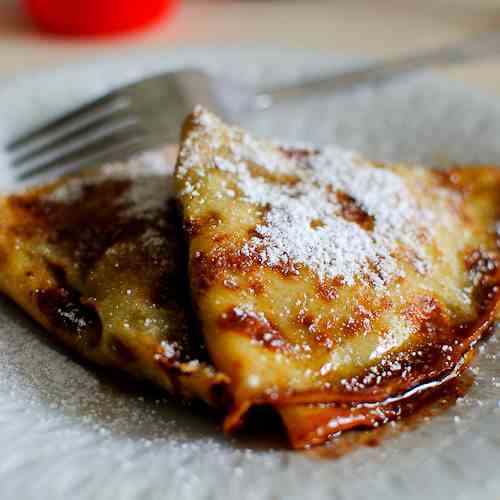 Choc & Banana Crepes with Rum Sauce