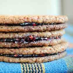 Gingersnap-Raspberry Sandwiches