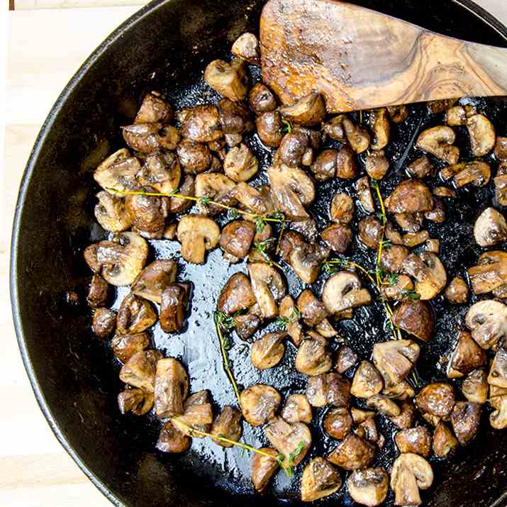 Roasted Garlic Sauteed Mushrooms