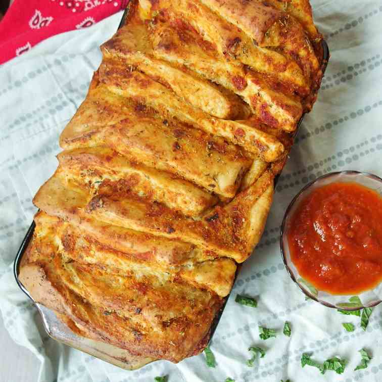 Vegan Pizza Pull-Apart Bread